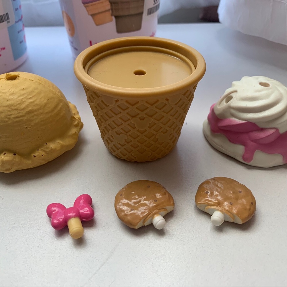 Disney D-Lectables Ice Cream - Picture 3 of 7